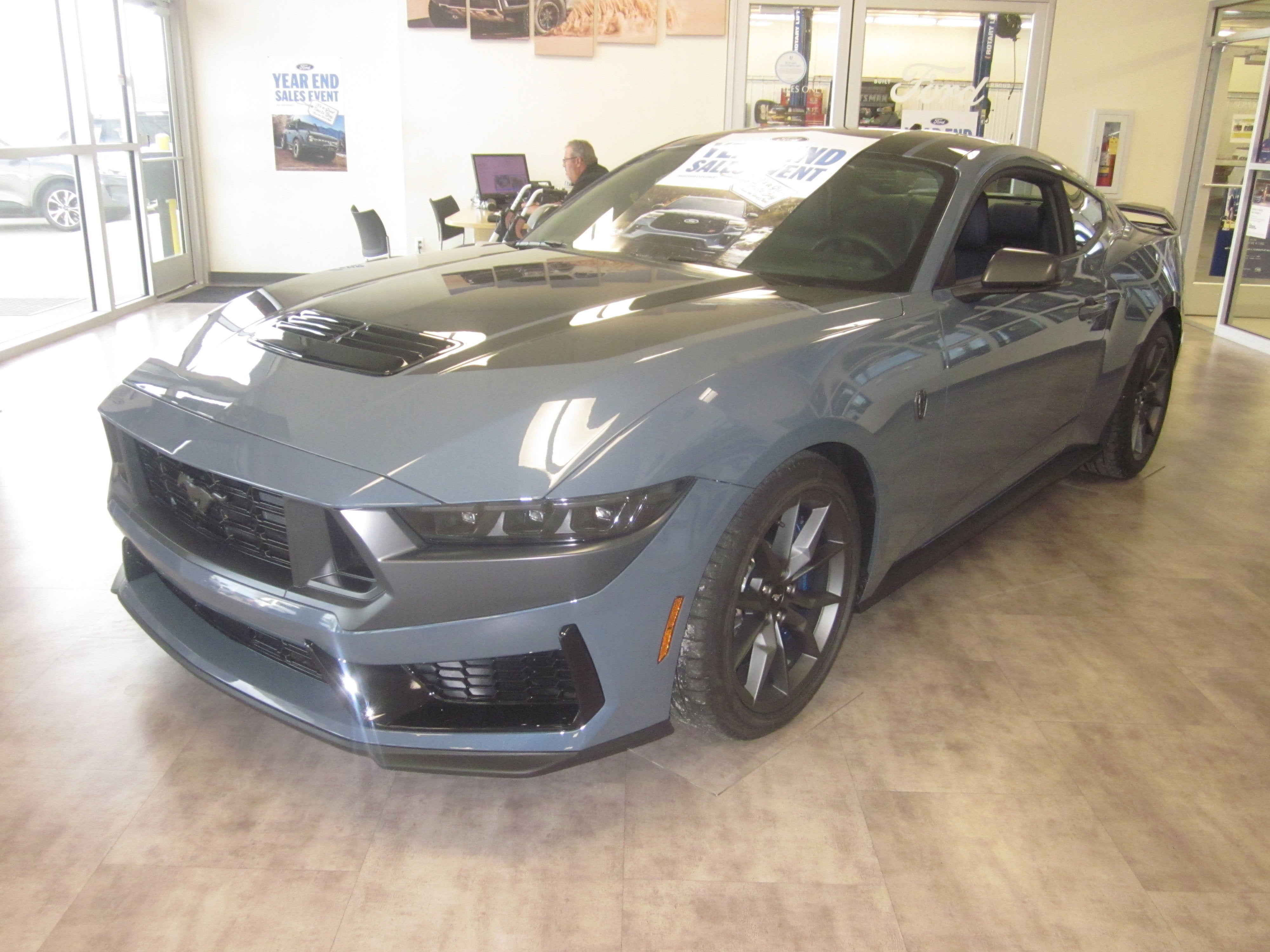 2025 Ford Mustang Dark Horse