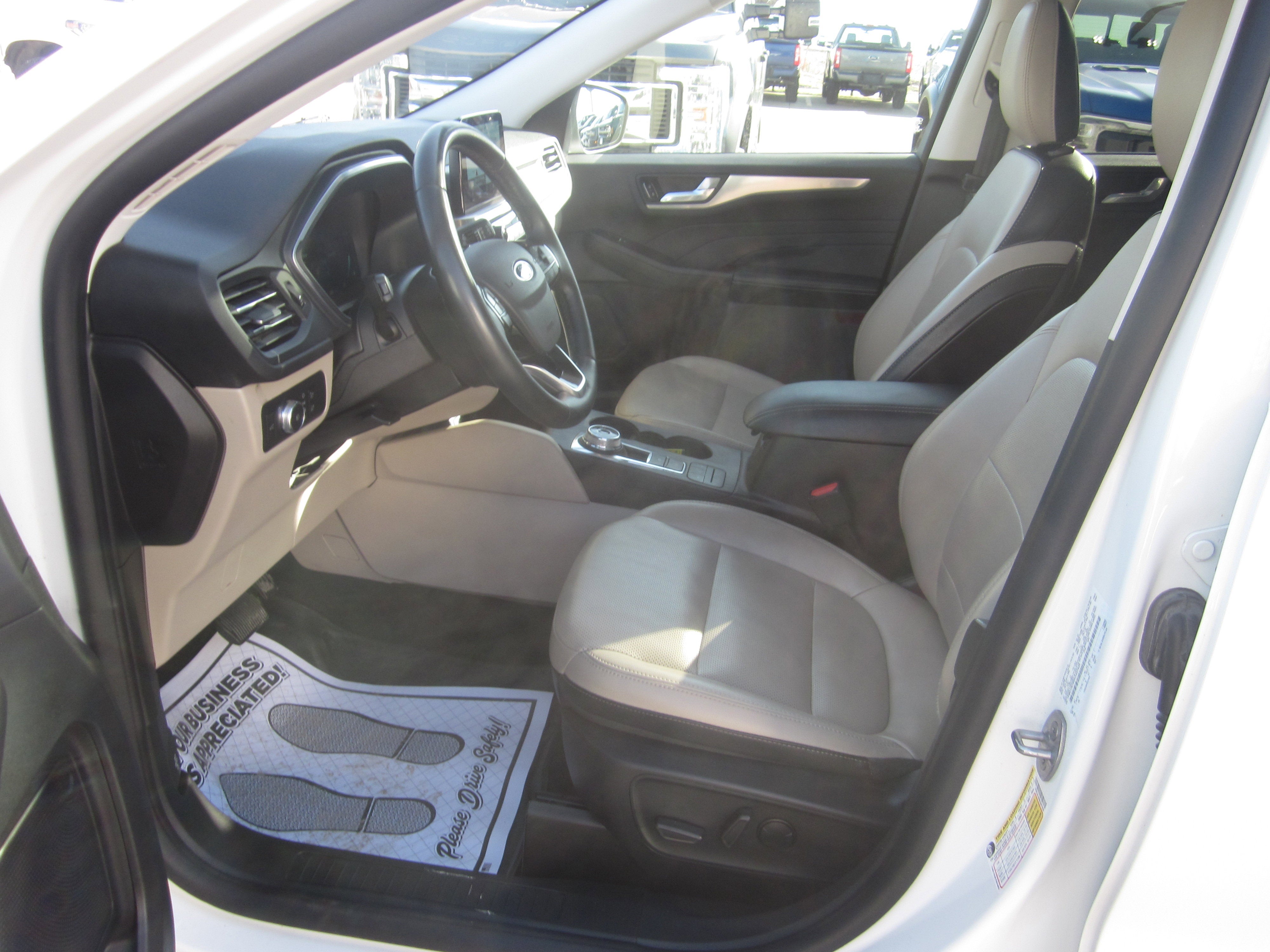 2022 Ford Escape Titanium