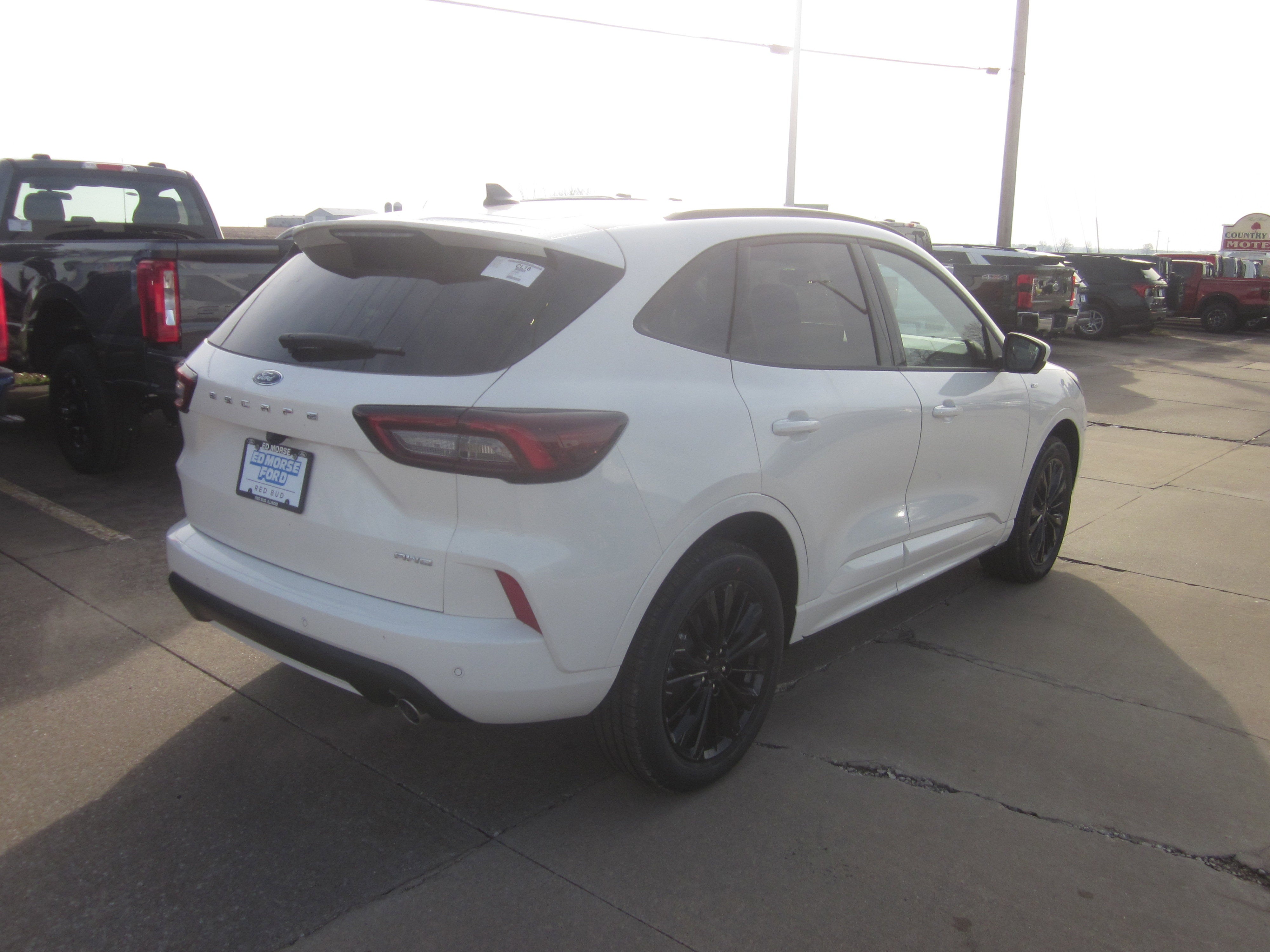 2026 Ford Escape ST-Line Elite