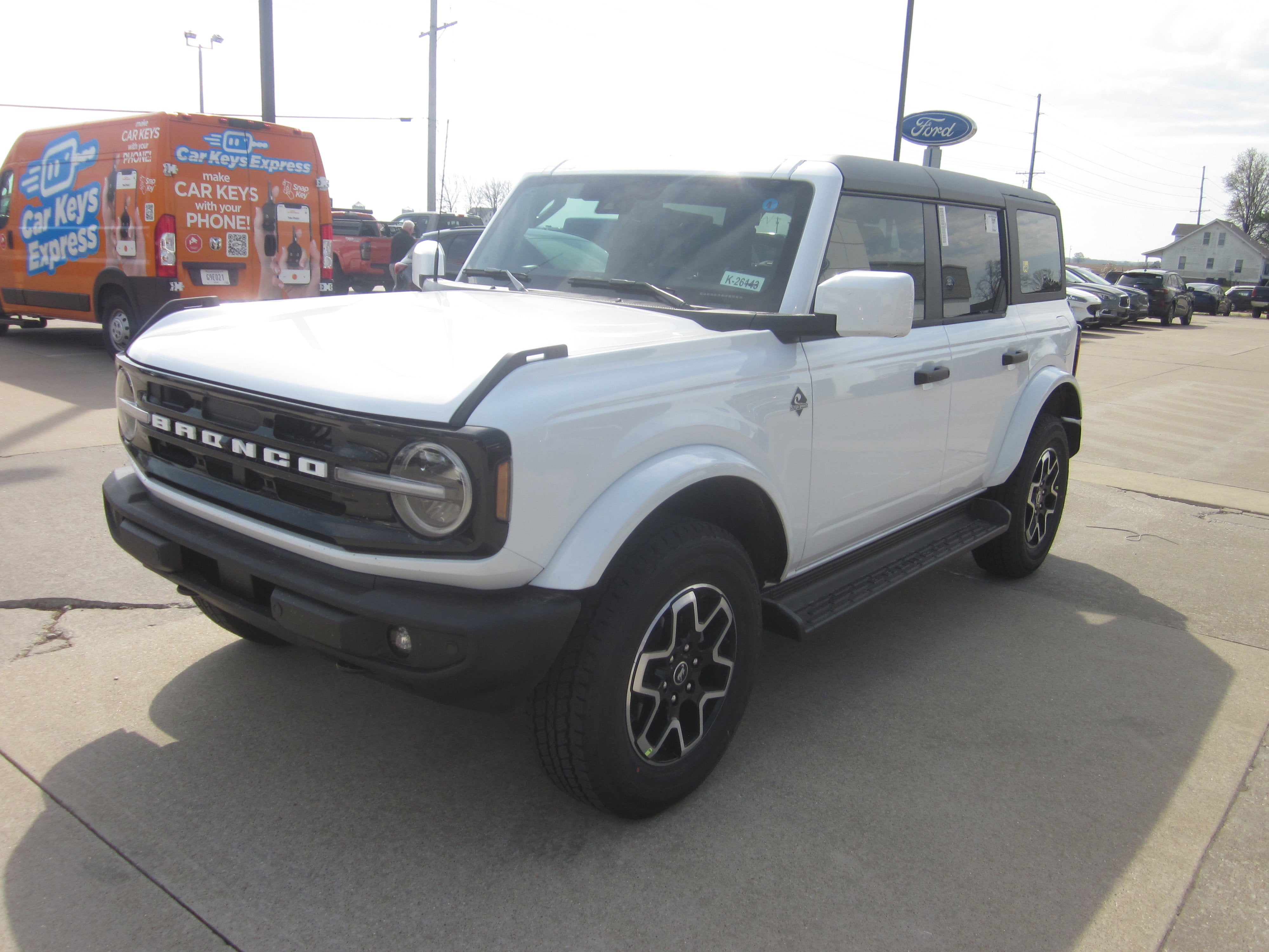 2026 Ford Bronco Outer Banks