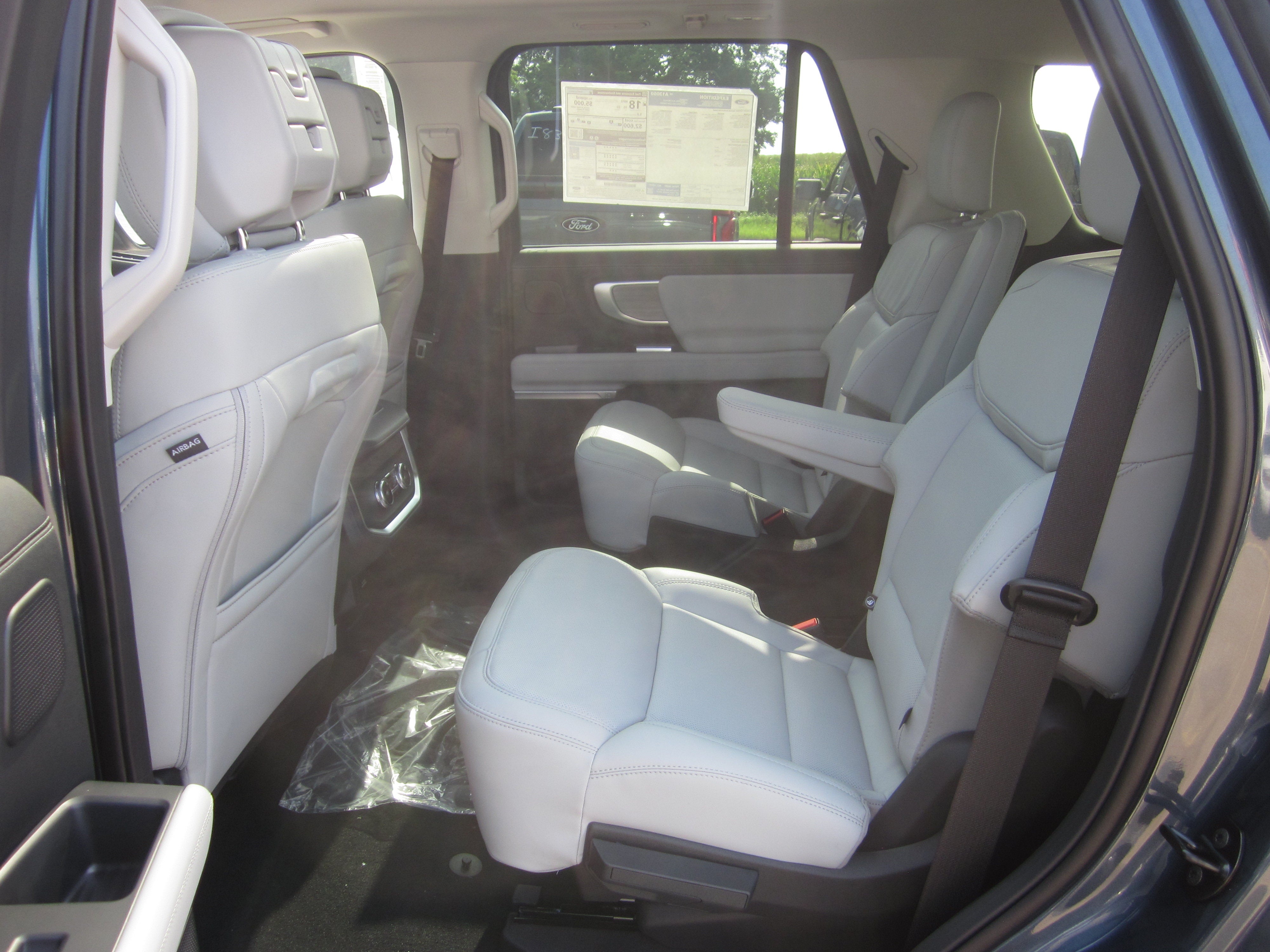 2027 Ford Expedition Platinum