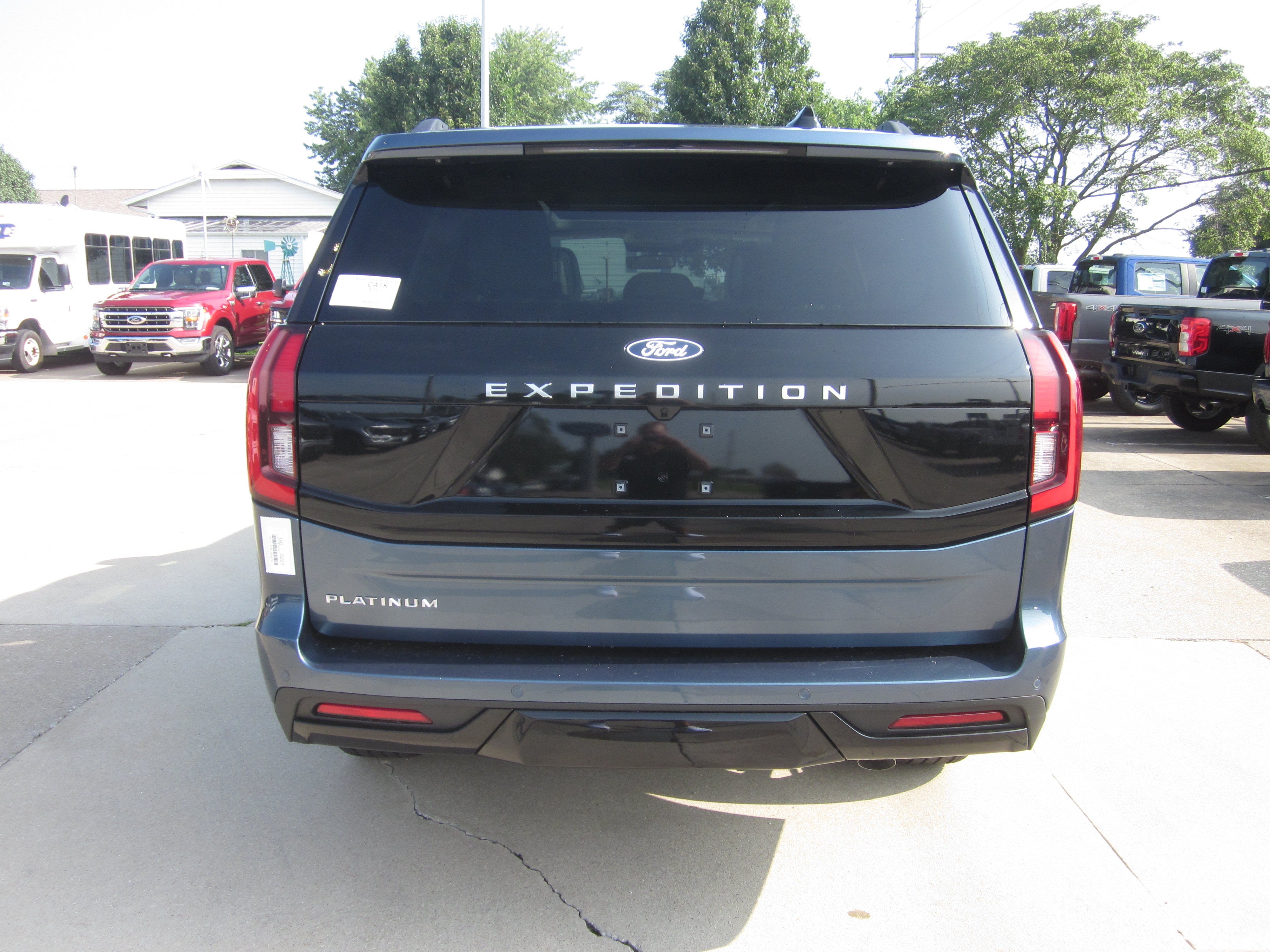 2027 Ford Expedition Platinum