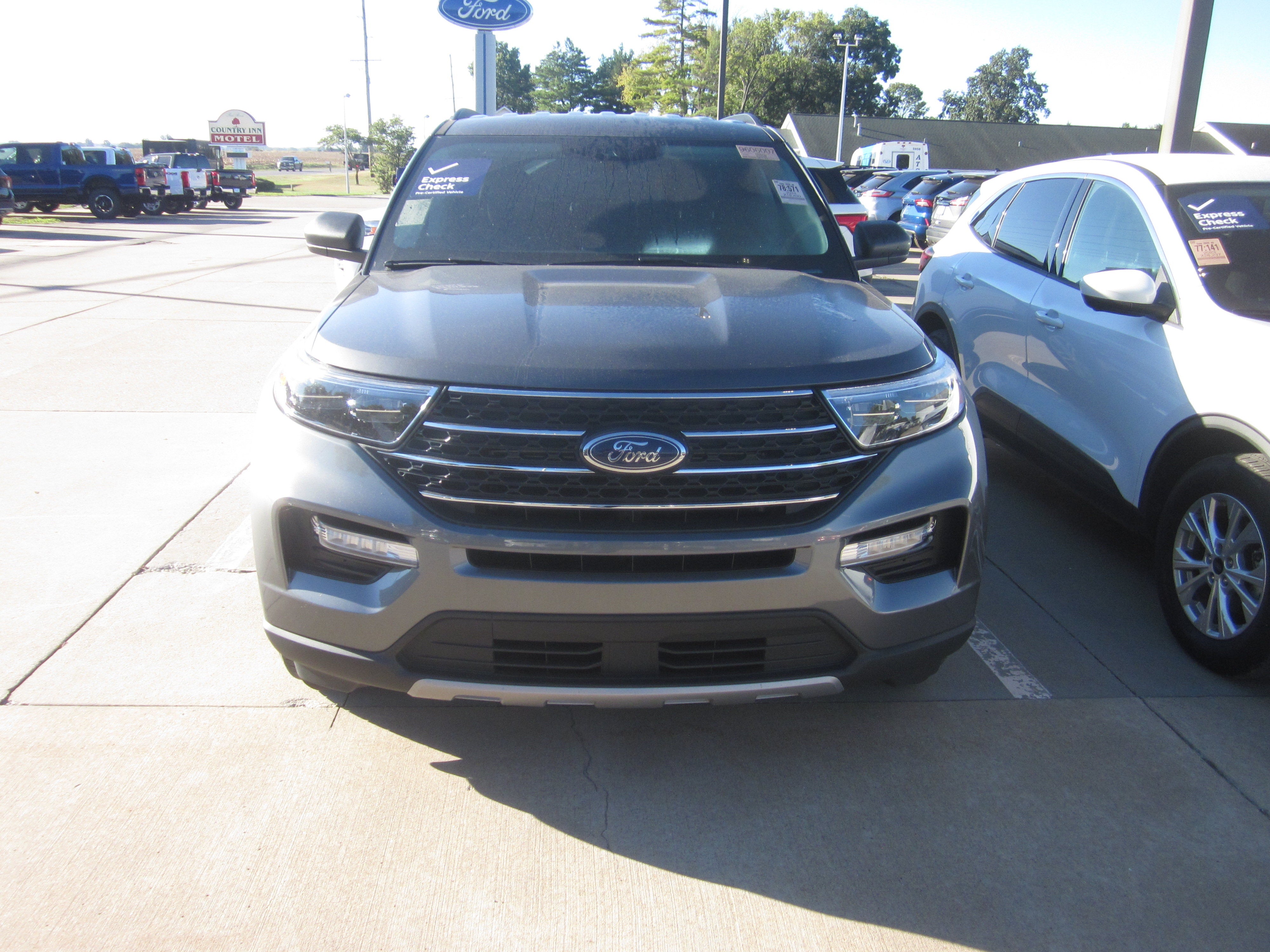 2024 Ford Explorer XLT
