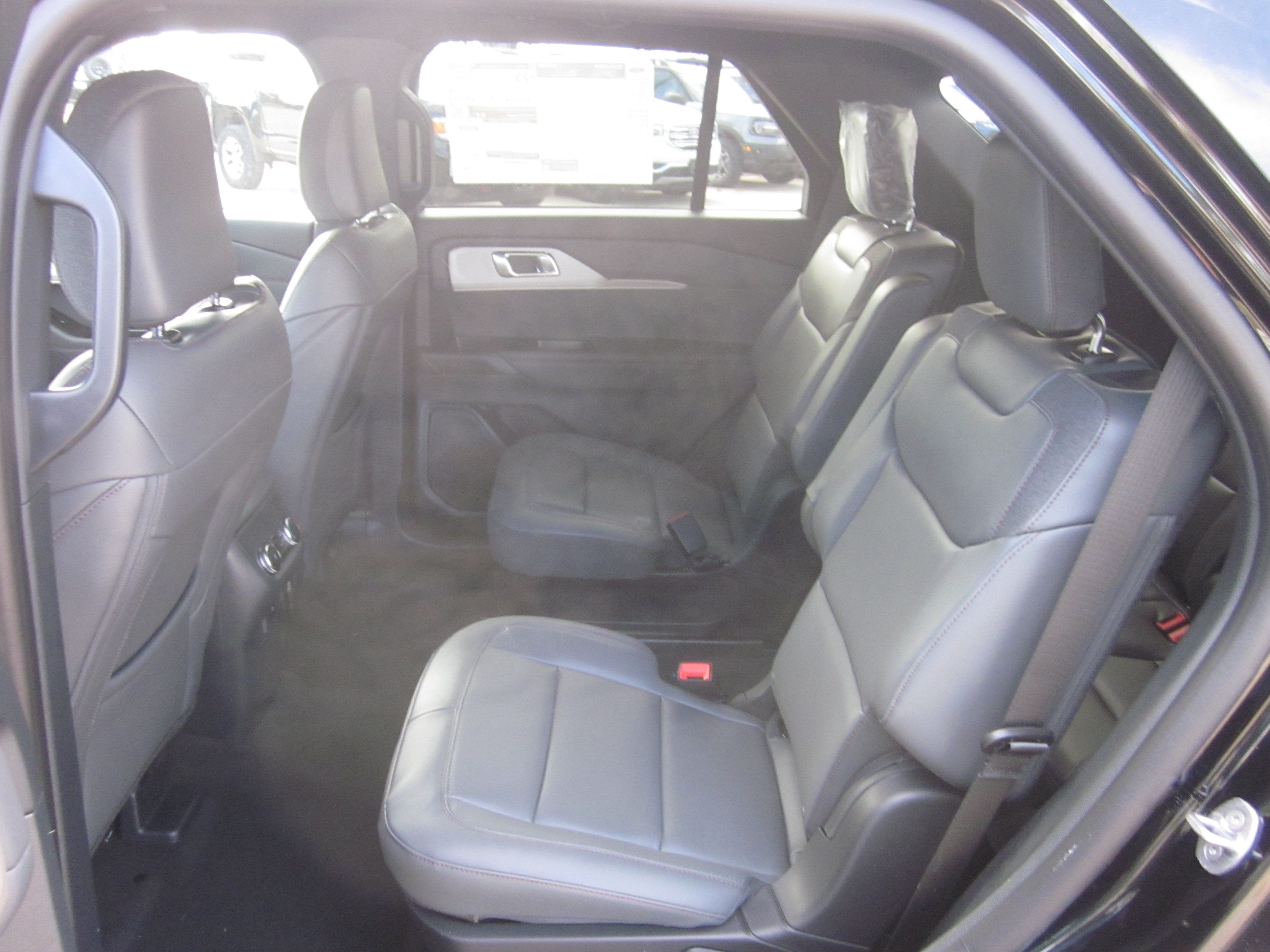 2027 Ford Explorer Active w/200A Pkg