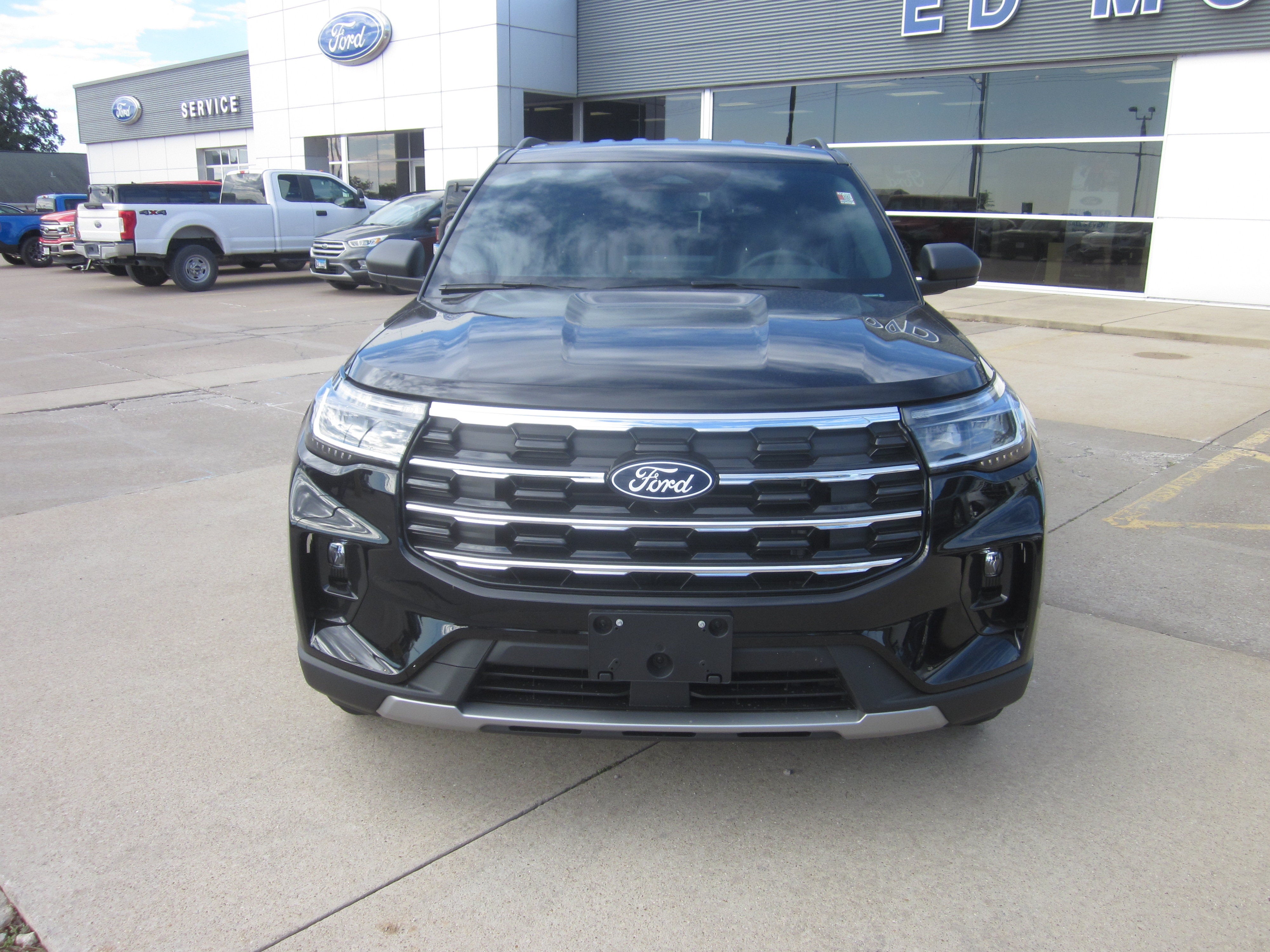2027 Ford Explorer Active w/200A Pkg