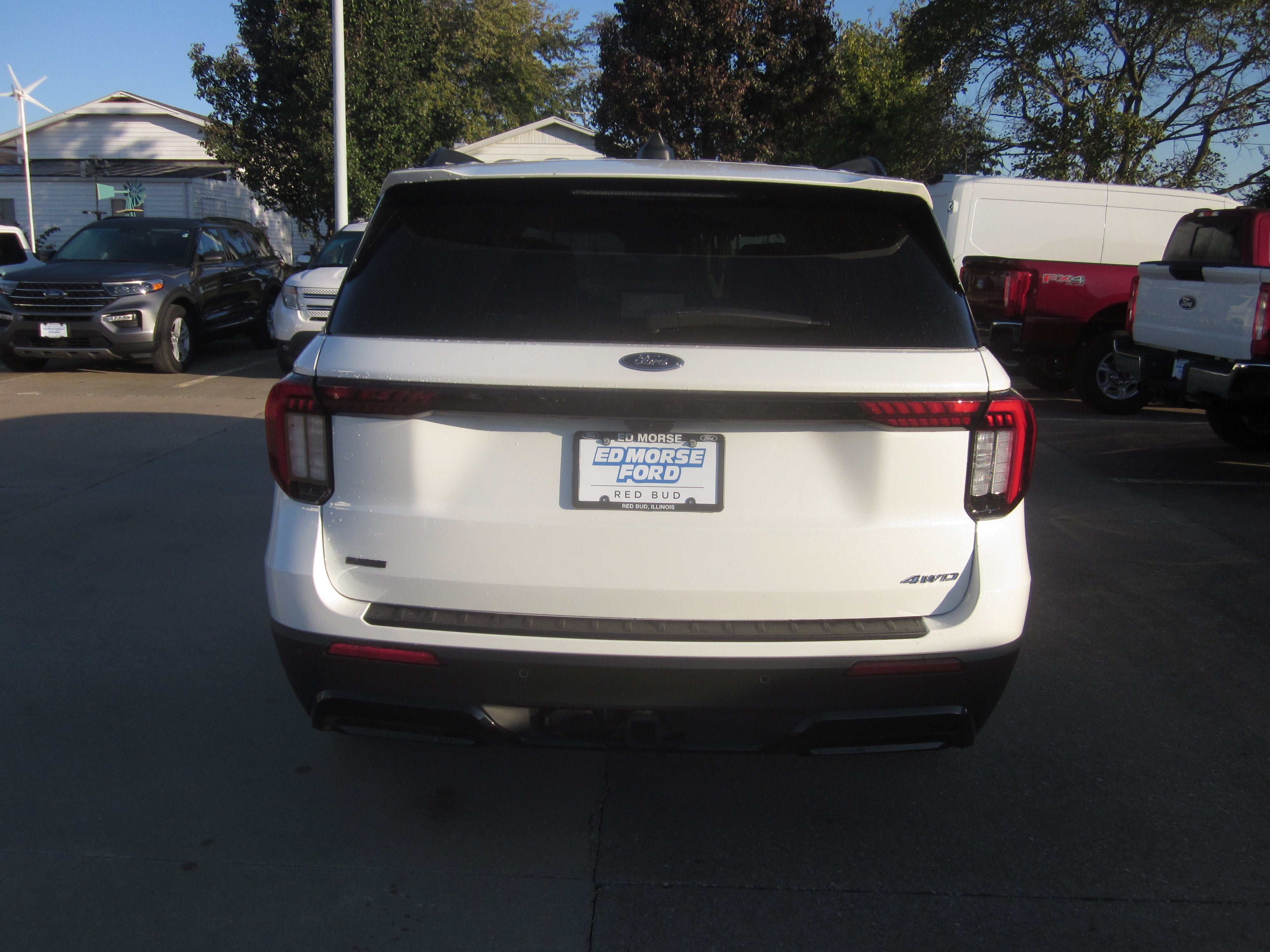 2025 Ford Explorer ST-Line