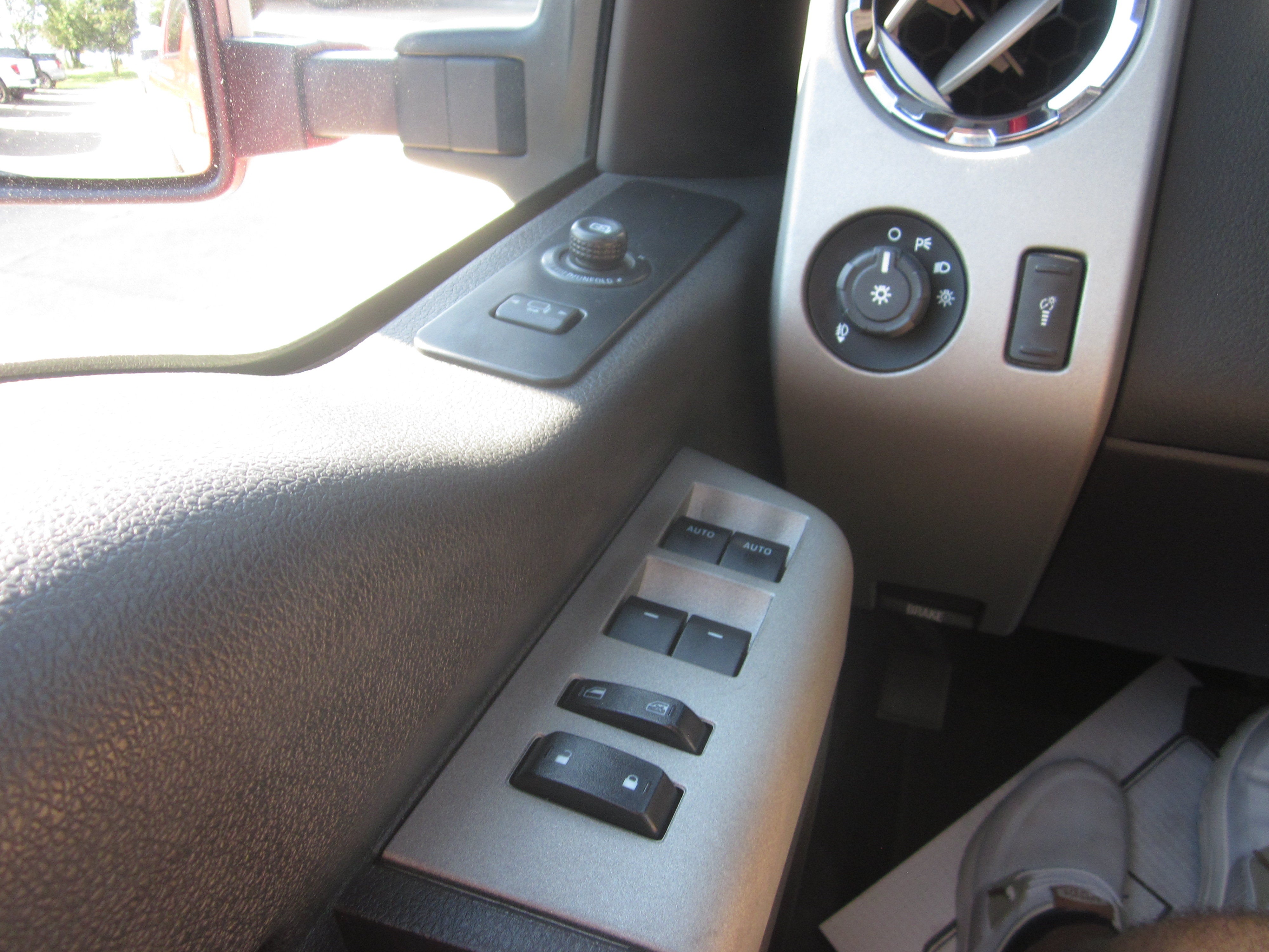 2014 Ford Super Duty F-250 SRW Lariat