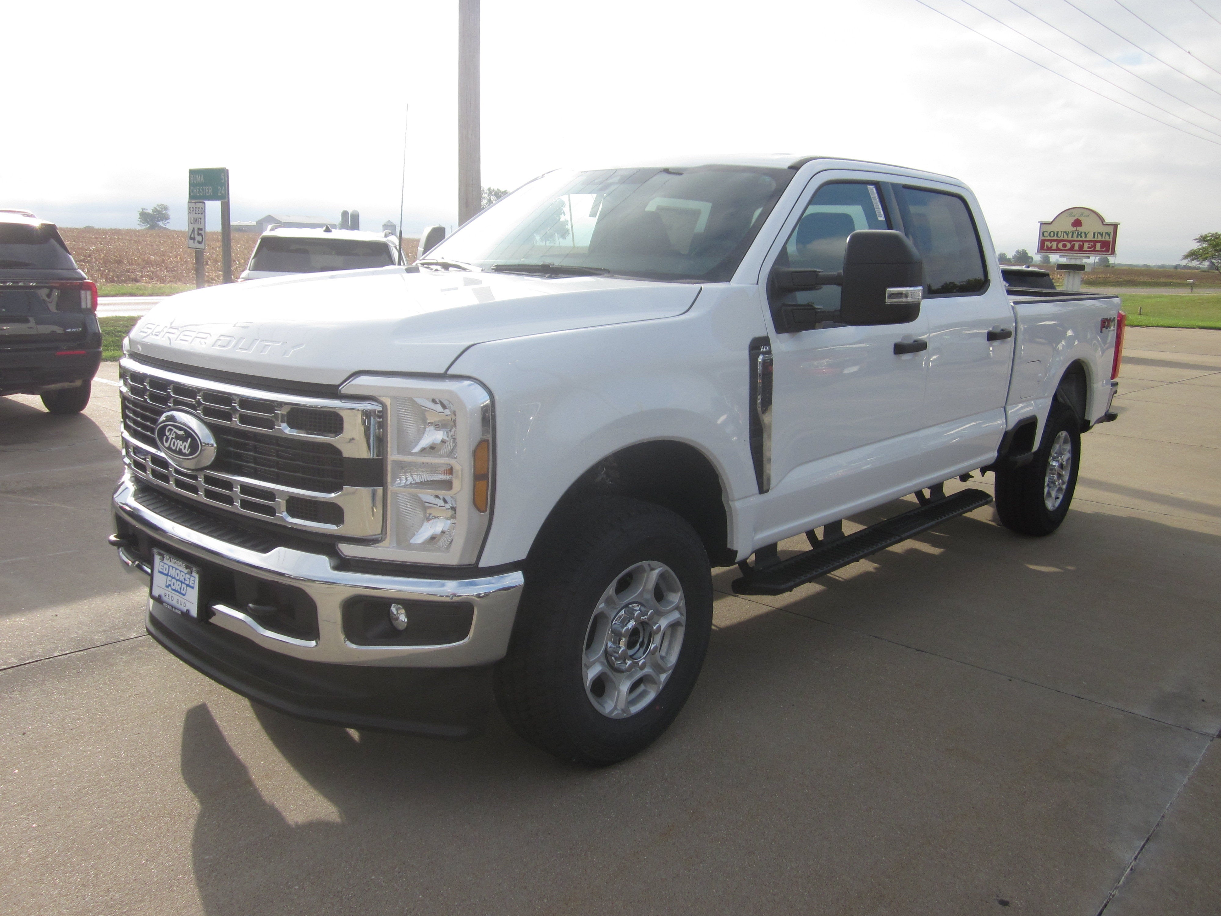 2027 Ford Super Duty F-250 SRW XLT