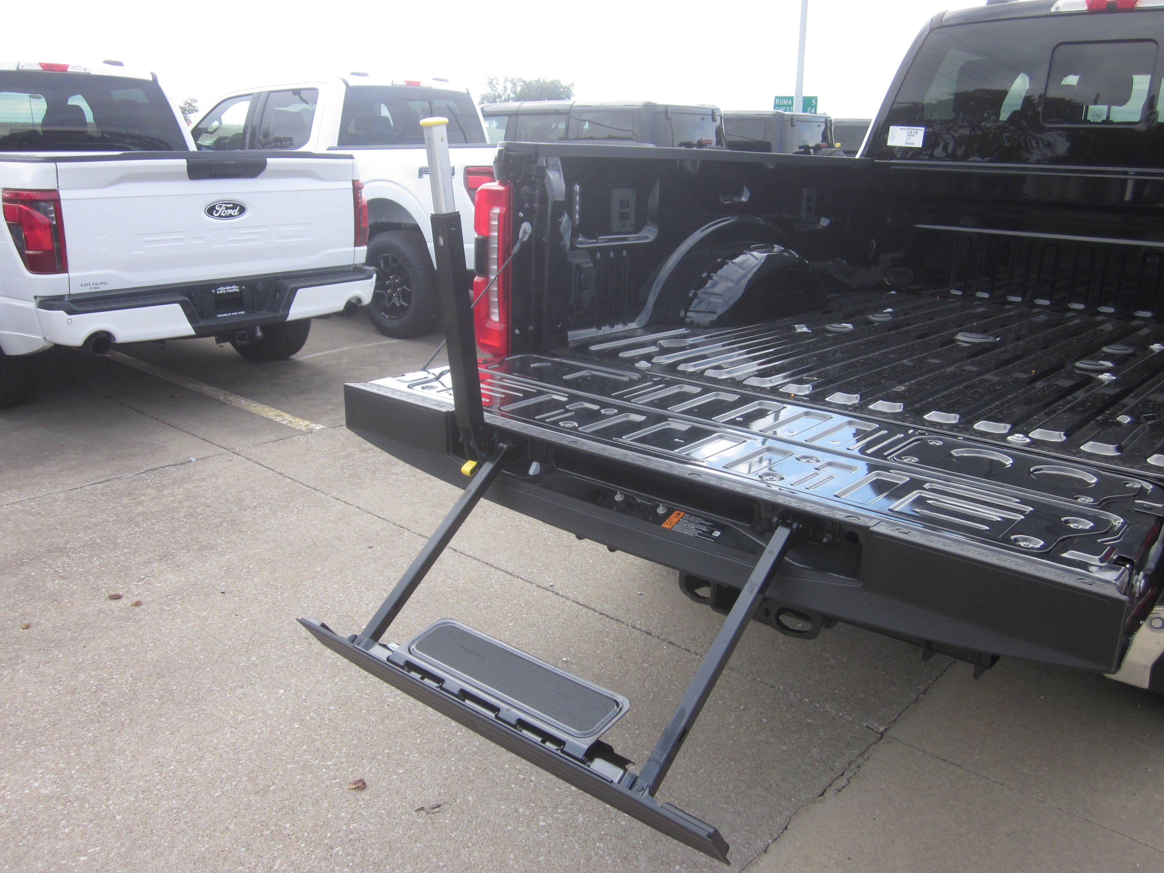 2027 Ford Super Duty F-250 SRW LARIAT