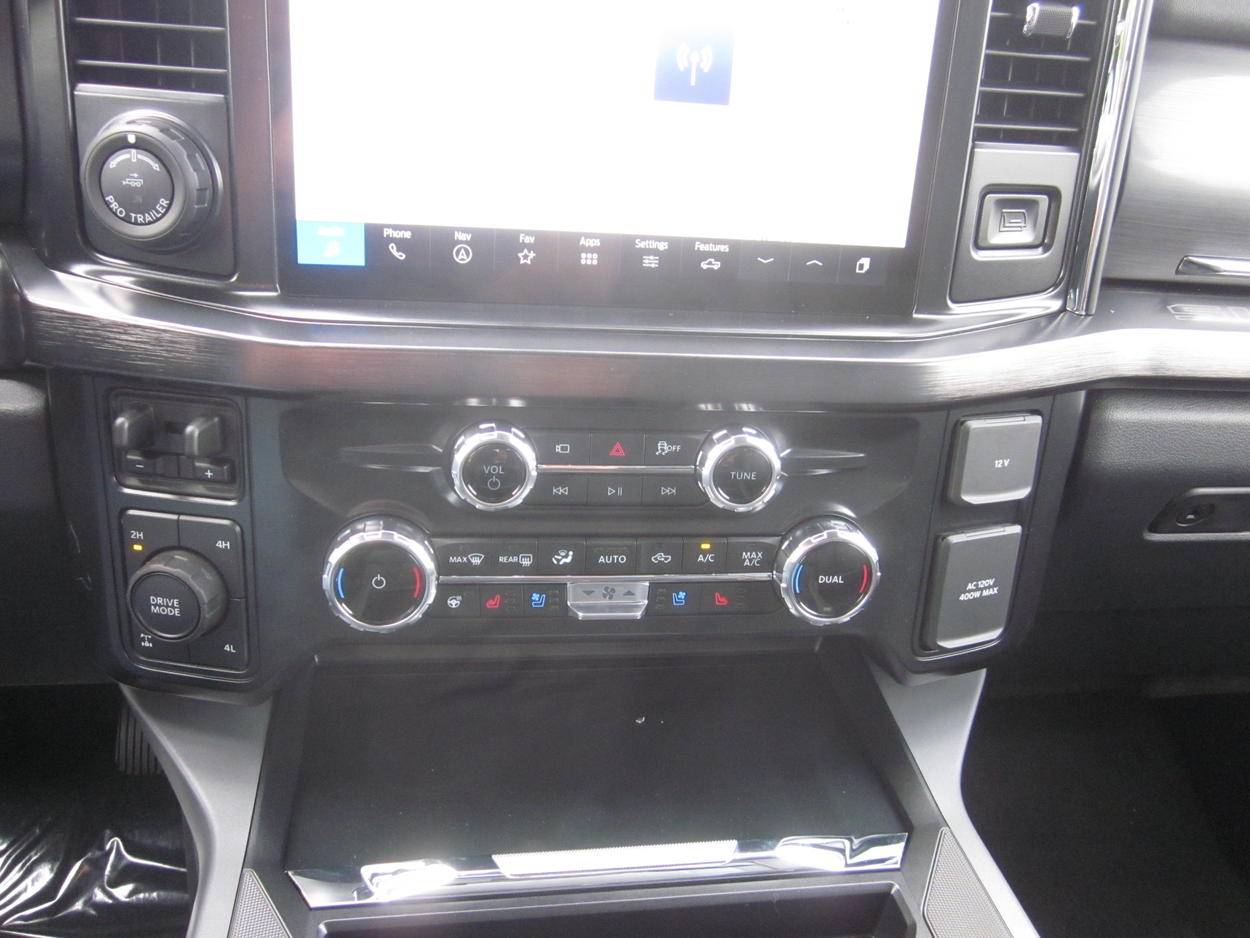 2027 Ford Super Duty F-250 SRW LARIAT