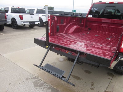 2027 Ford Super Duty F-350 SRW XLT