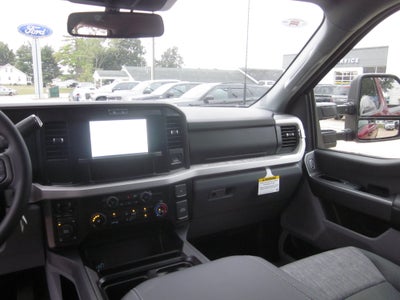 2027 Ford Super Duty F-350 SRW XLT