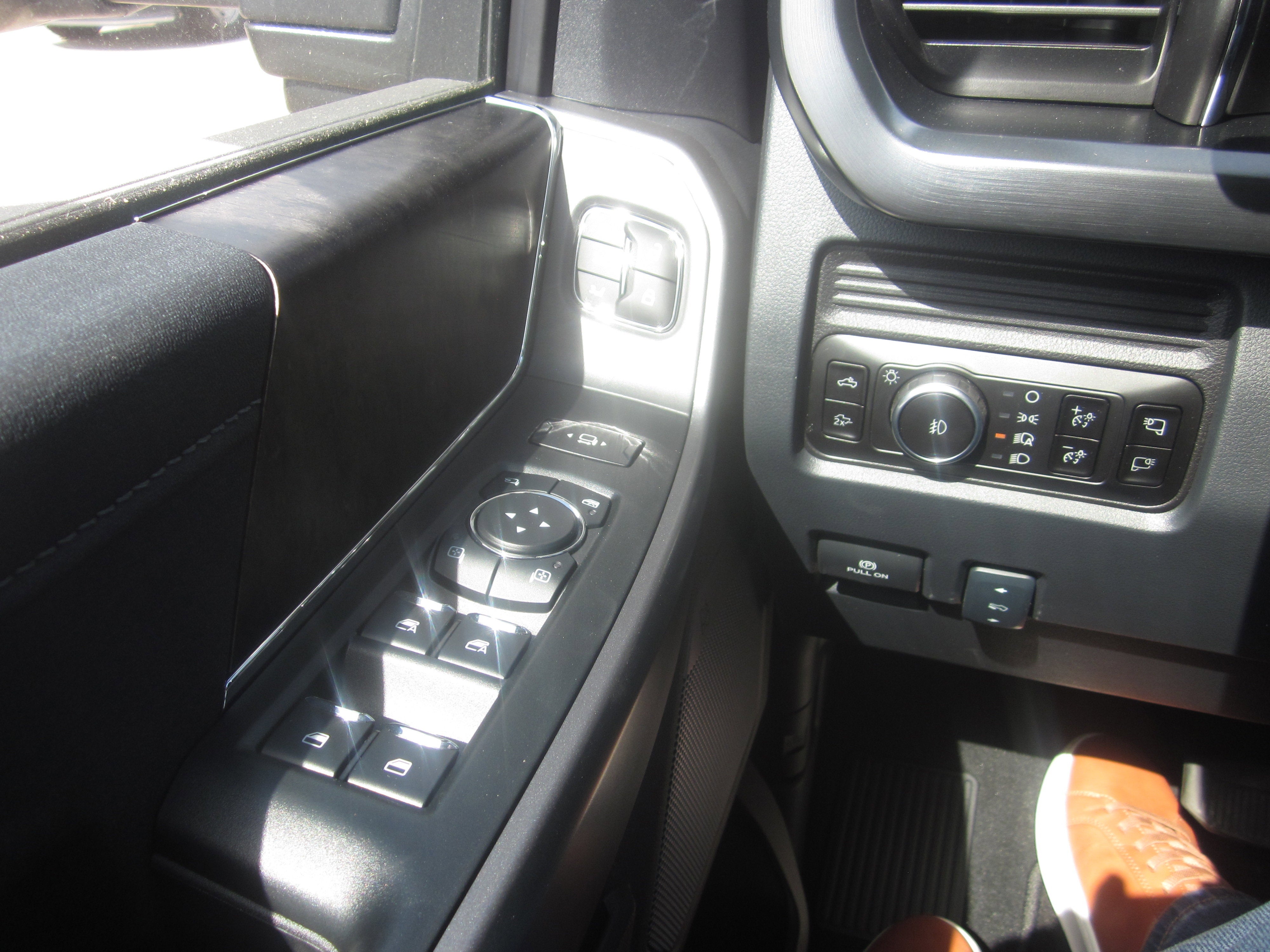 2026 Ford Super Duty F-350 SRW LARIAT