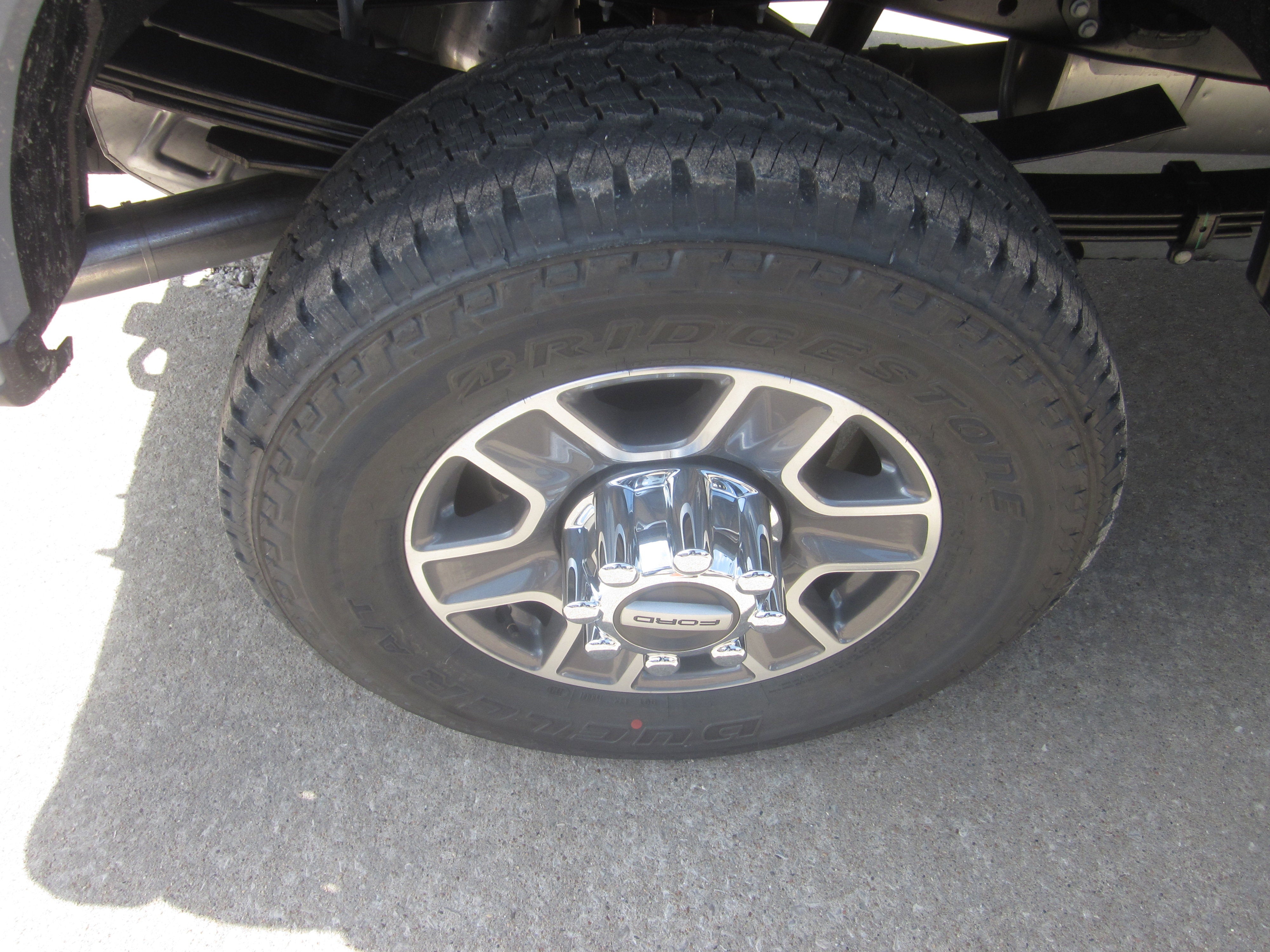 2026 Ford Super Duty F-350 SRW LARIAT