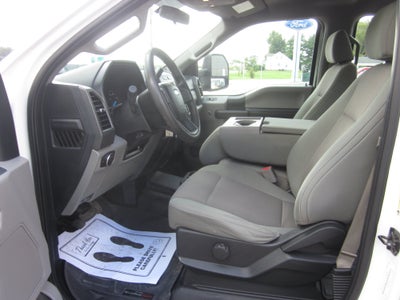 2017 Ford Super Duty F-350 DRW XL