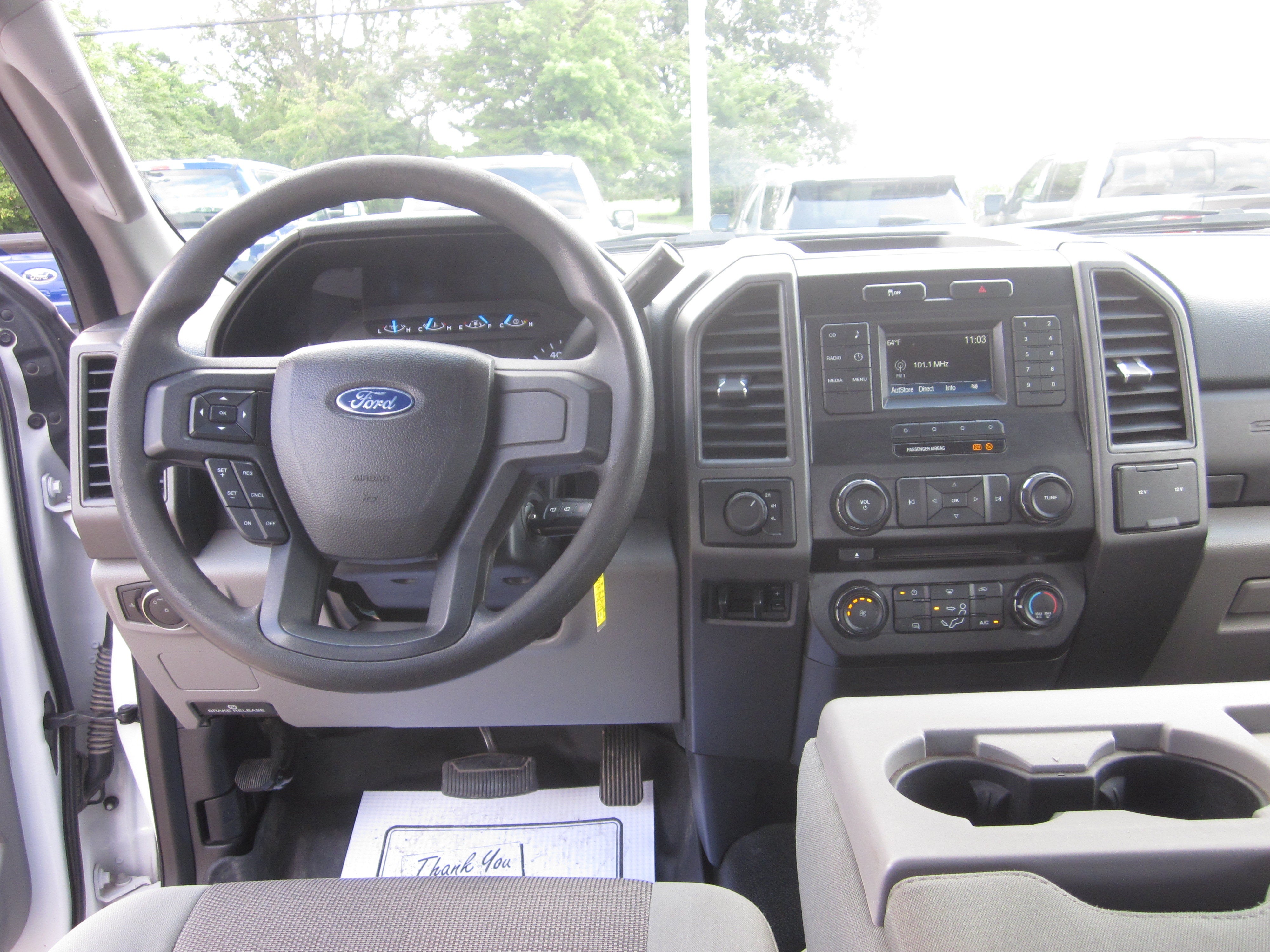 2017 Ford Super Duty F-350 DRW XL