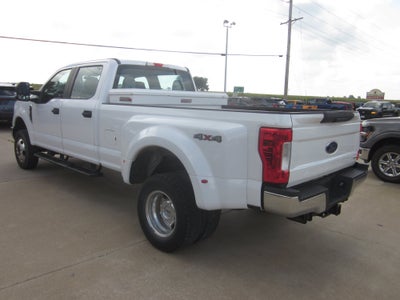 2017 Ford Super Duty F-350 DRW XL
