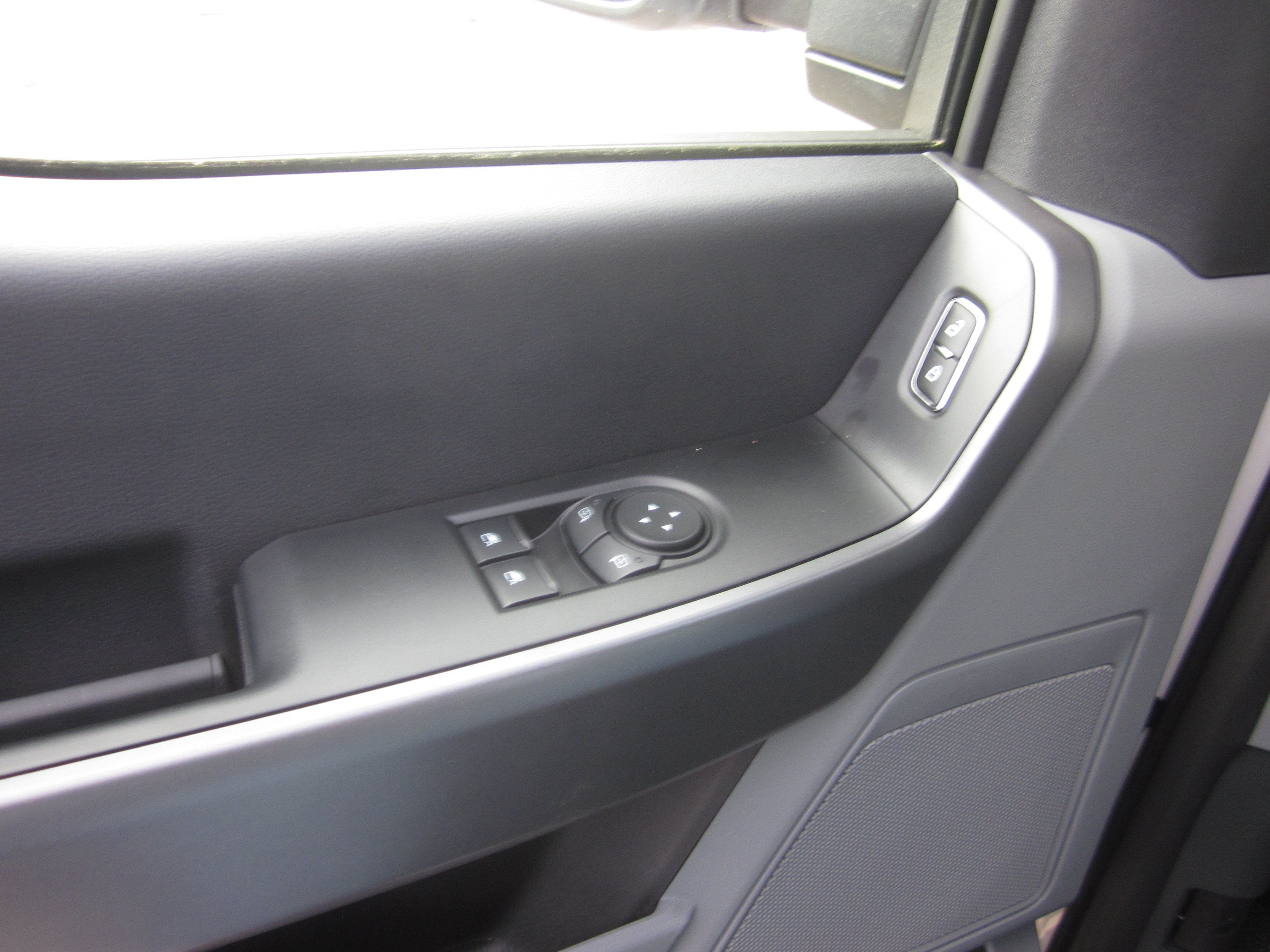 2027 Ford Super Duty F-250 SRW XLT