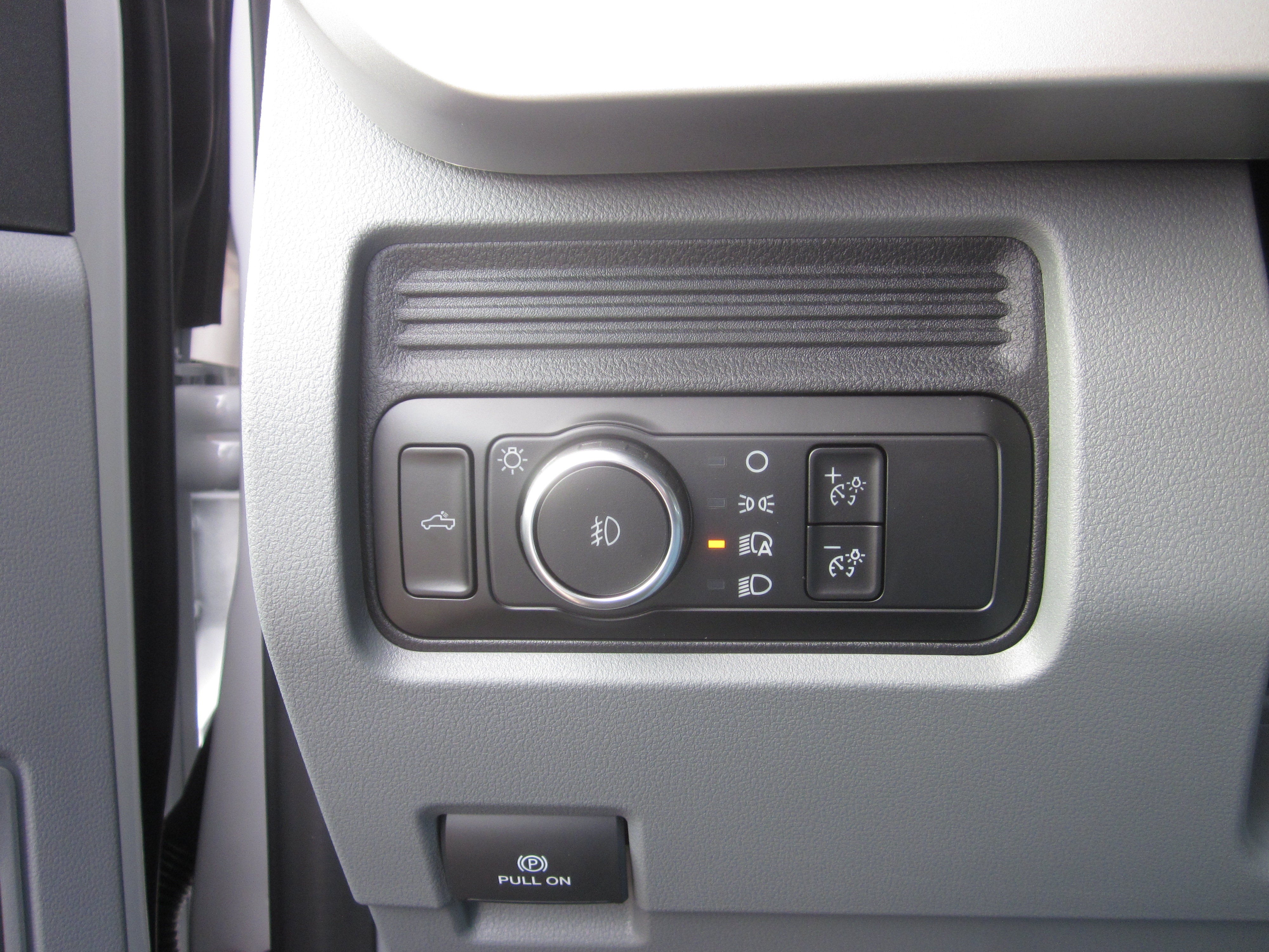 2027 Ford Super Duty F-250 SRW XLT