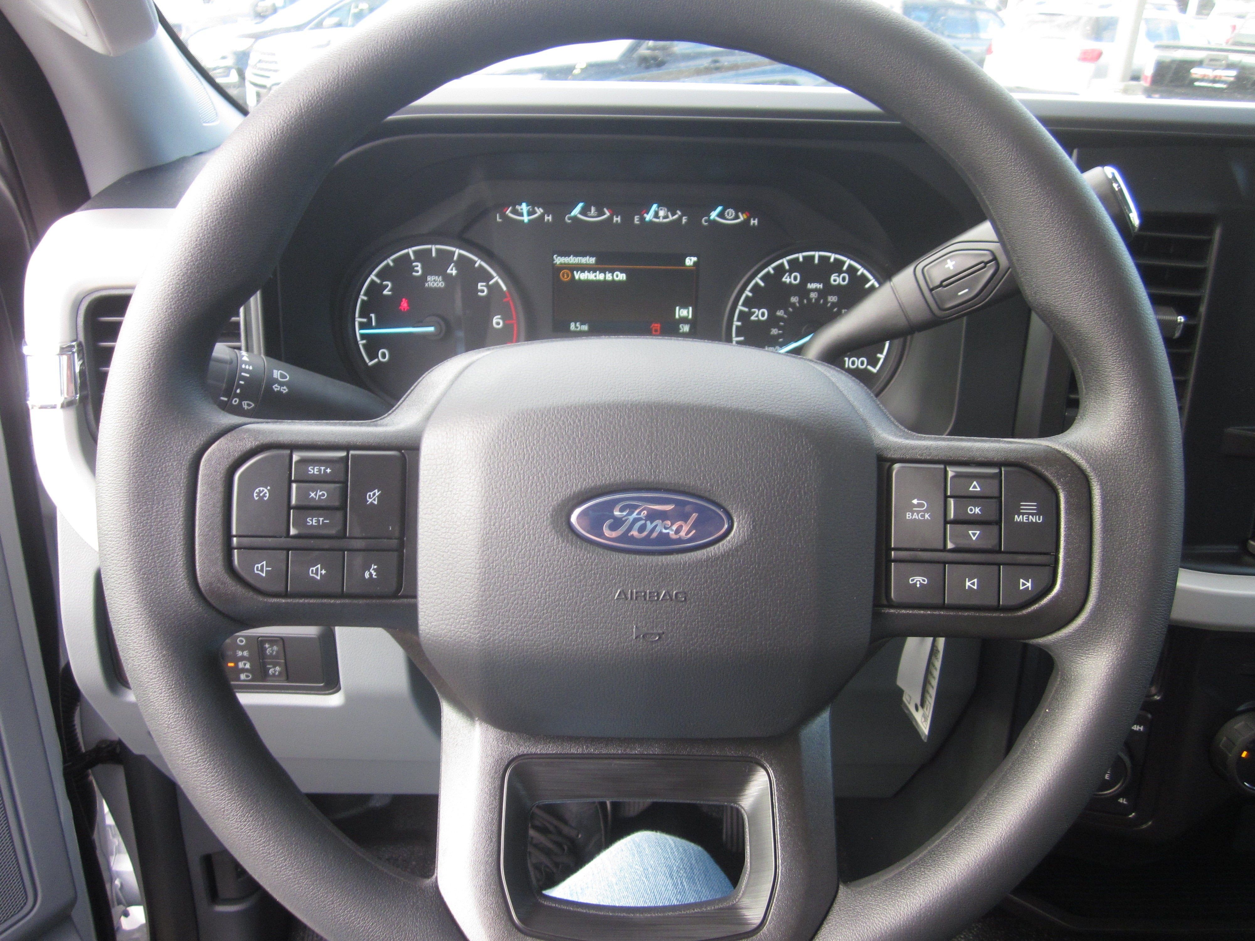 2027 Ford Super Duty F-250 SRW XLT