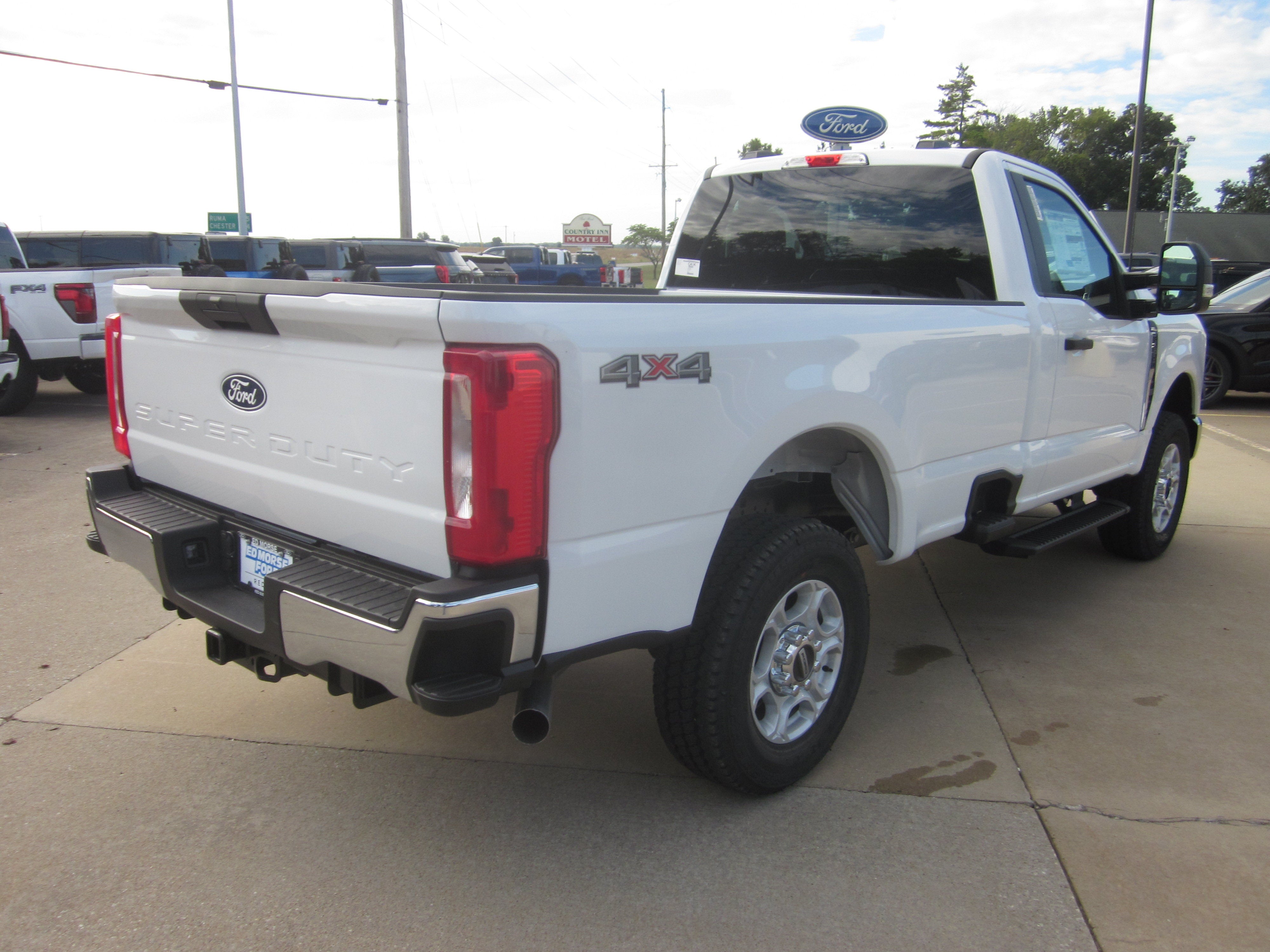 2027 Ford Super Duty F-250 SRW XLT