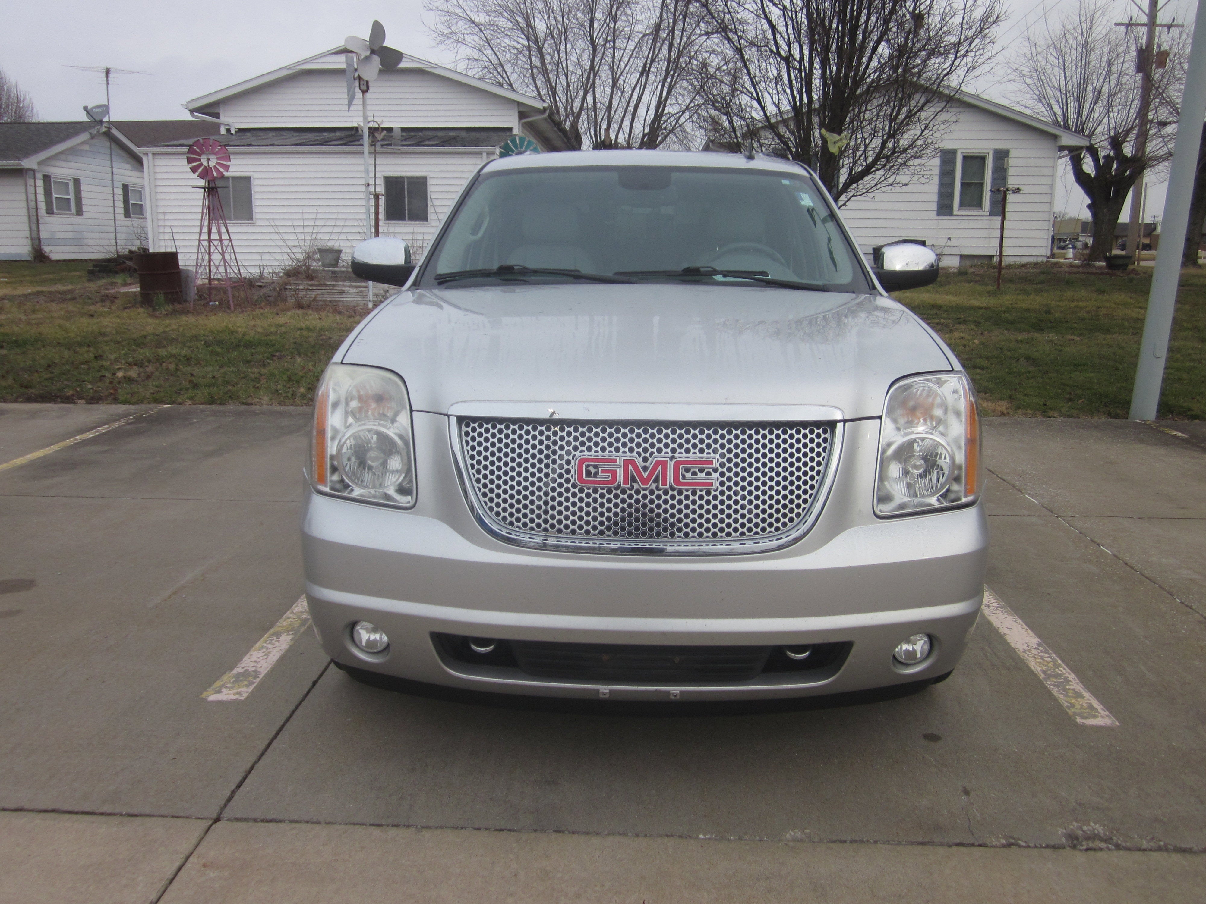 2011 GMC Yukon XL SLT