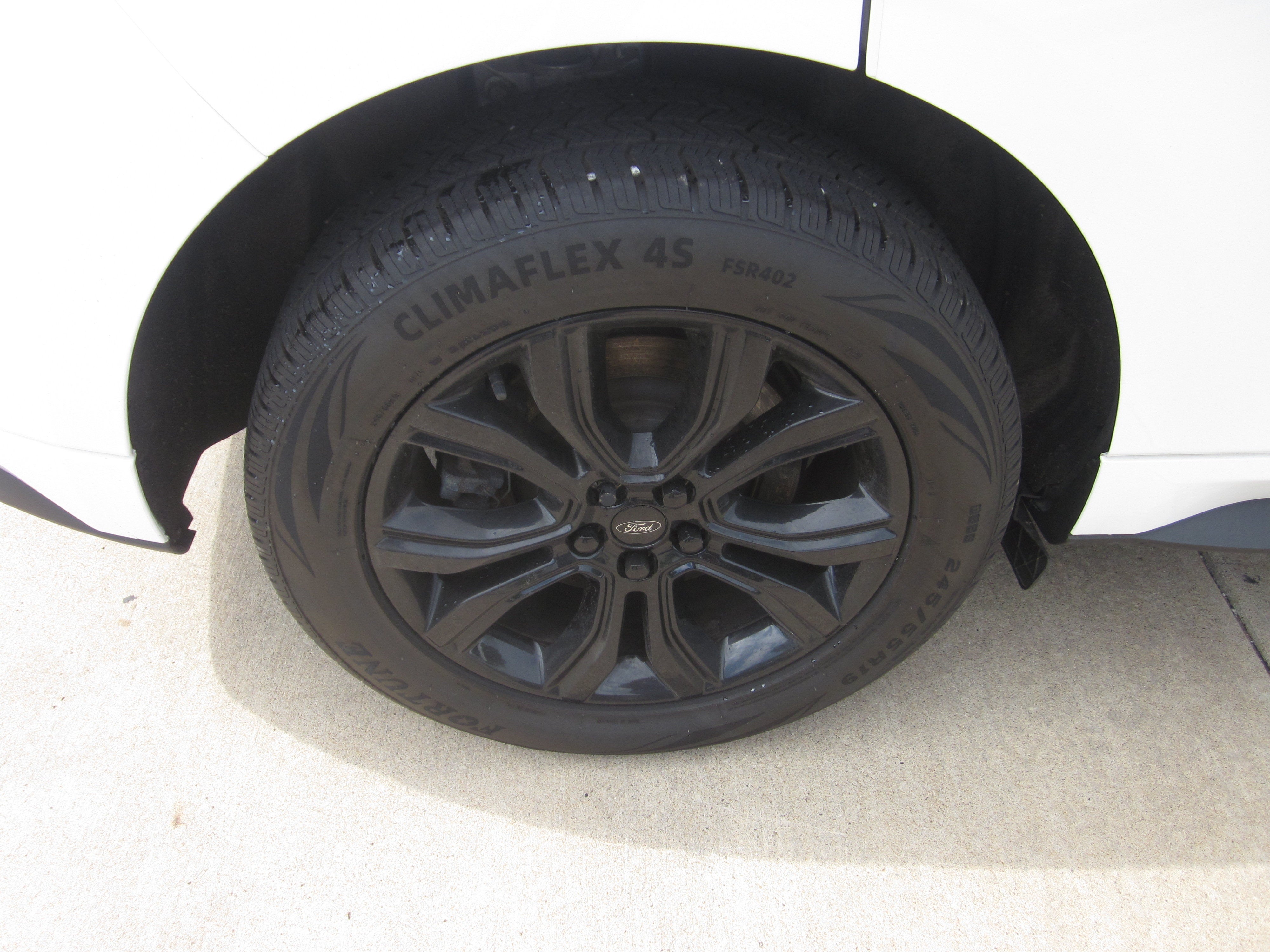 2024 Ford Edge SE