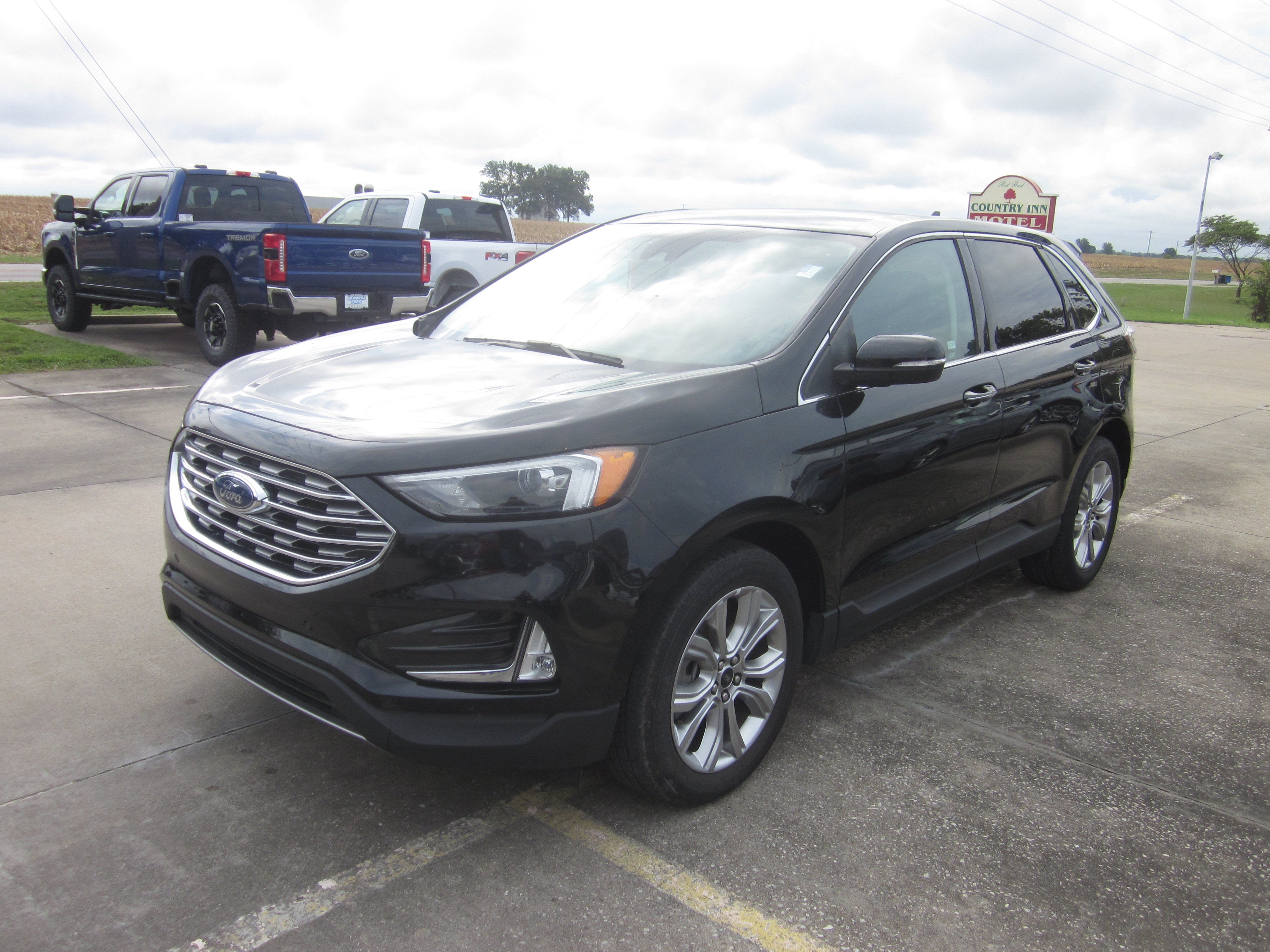 2024 Ford Edge Titanium