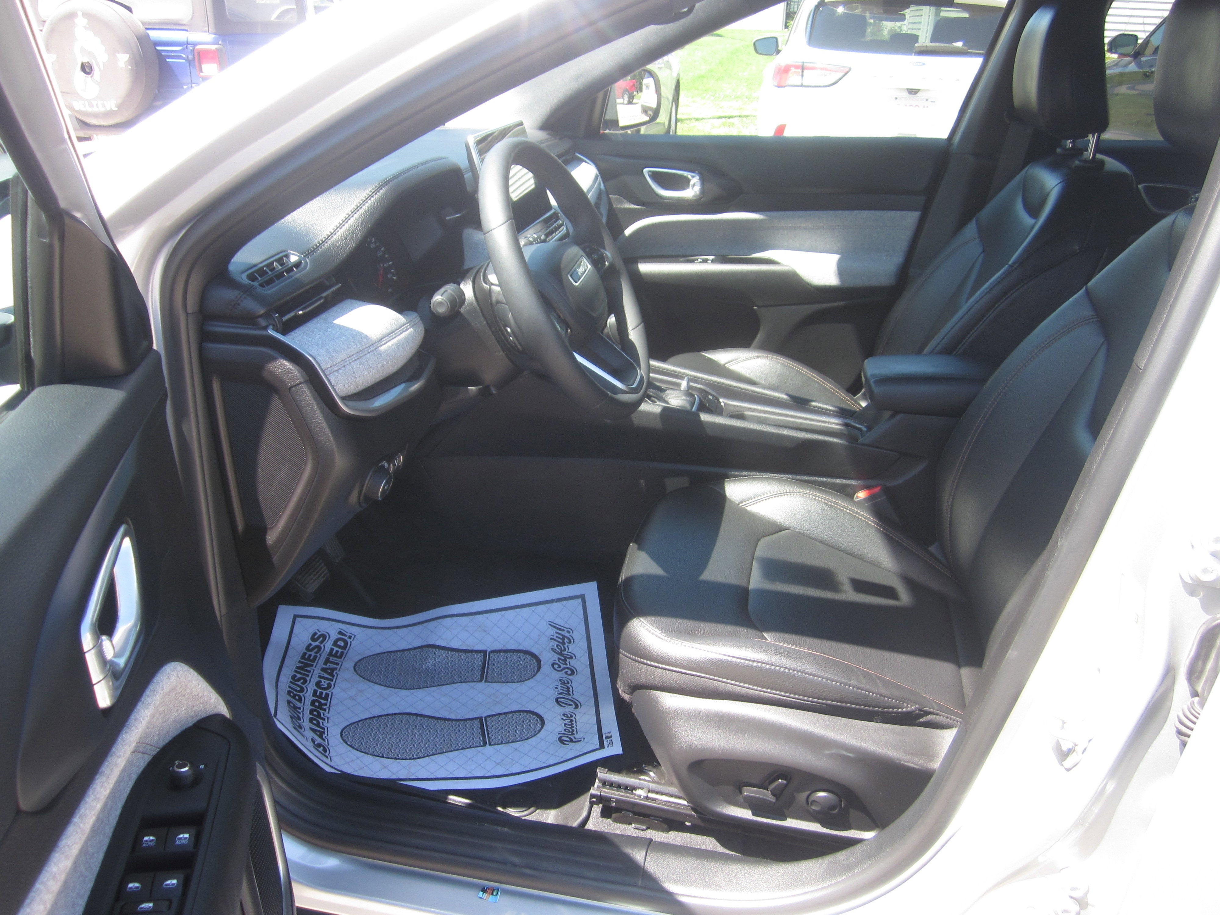 2024 Jeep Compass Latitude Lux