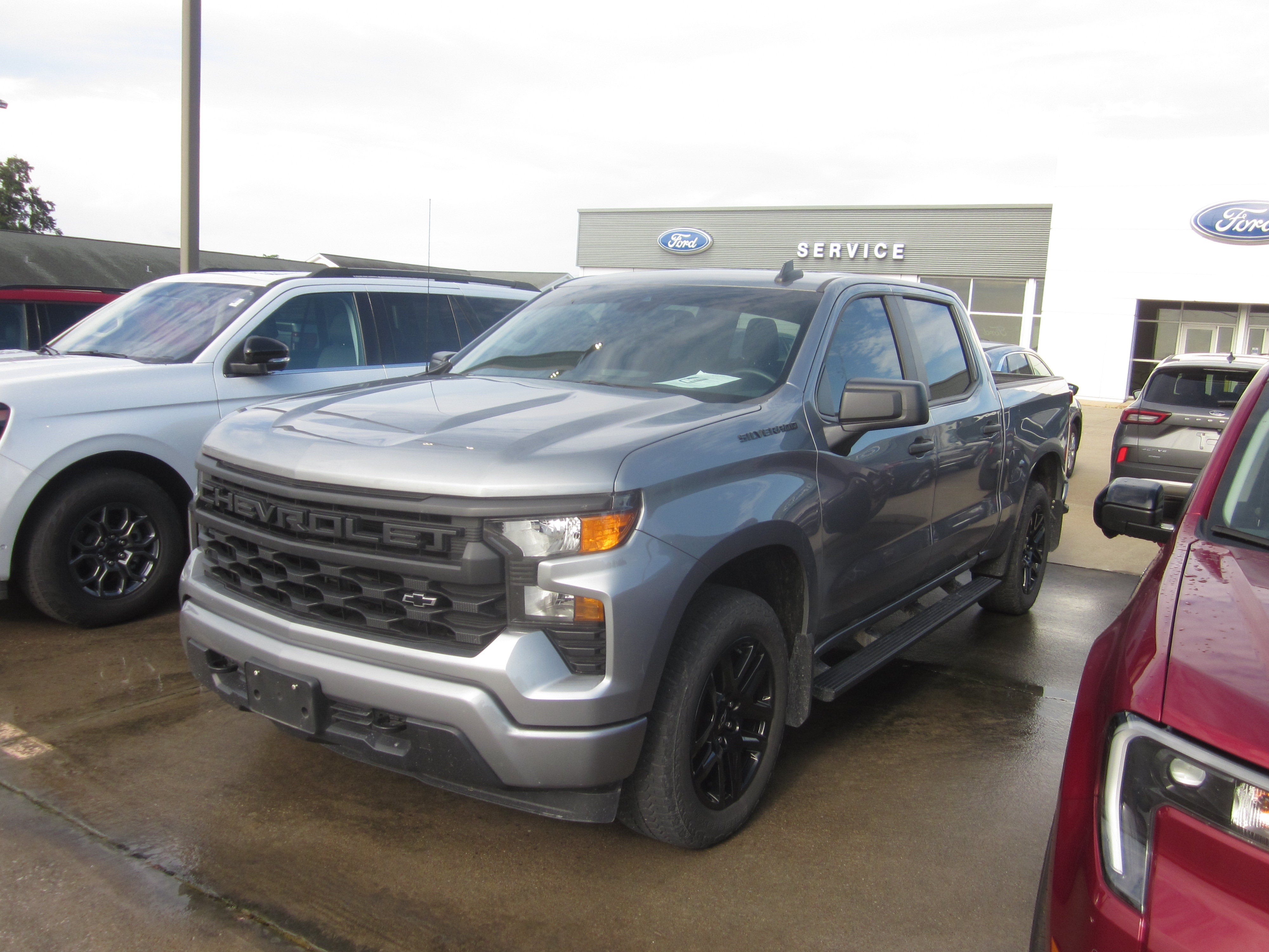 2023 Chevrolet Silverado 1500 Custom