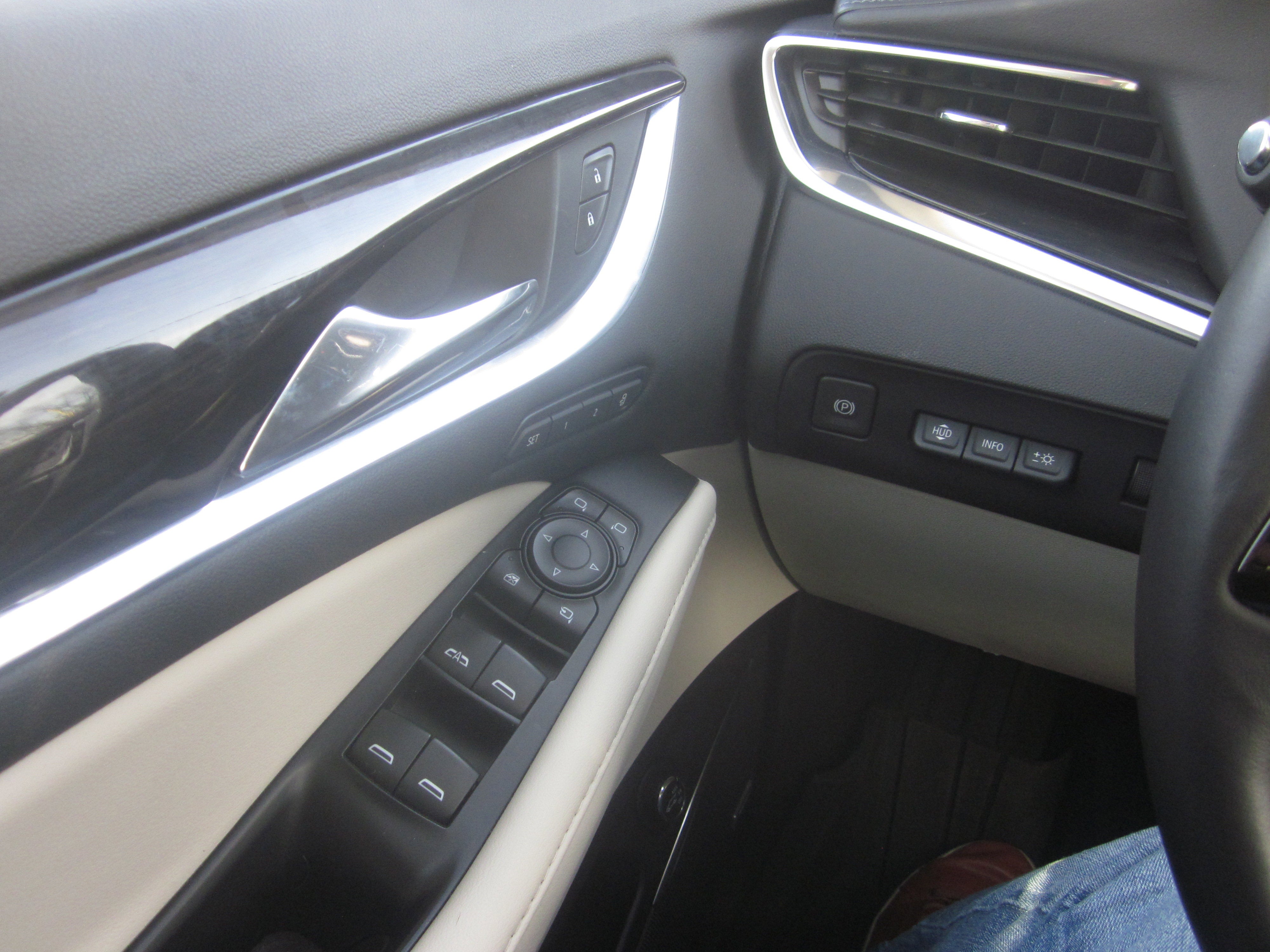 2023 Buick Enclave Premium